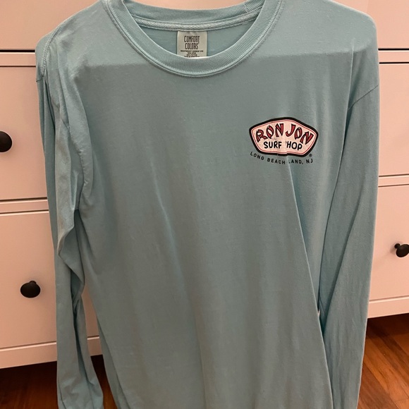Tops - Ron Jon long sleeve t